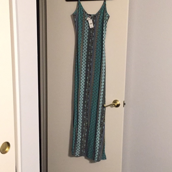 Dresses & Skirts - Maxi Dress NWT